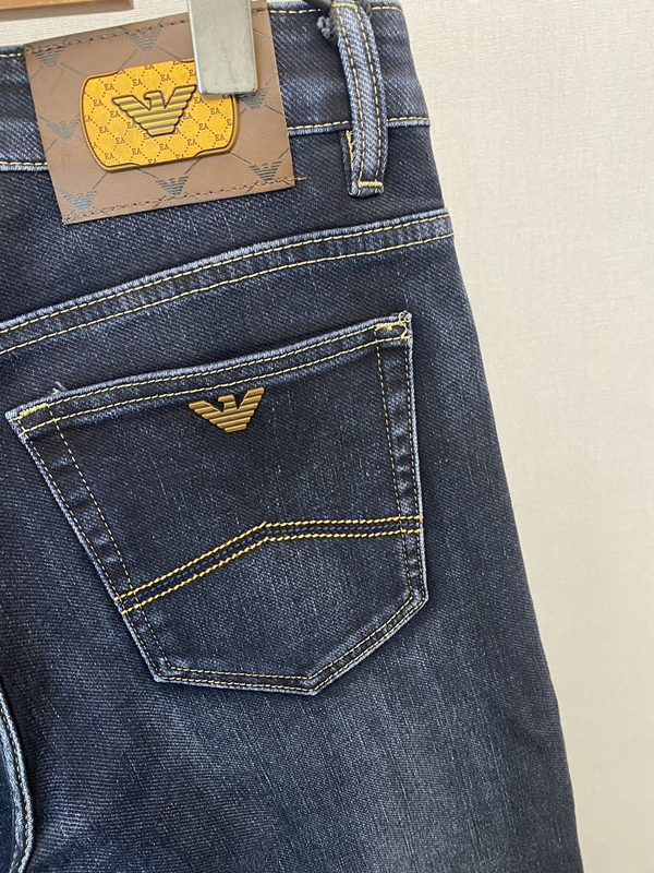 ブランドジーンズ全体デザイン